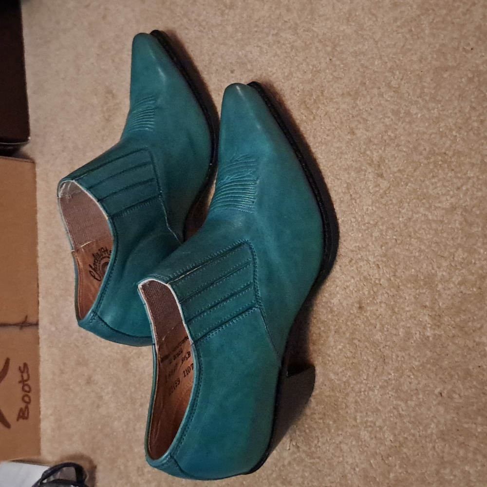 Charlie Horse, 8 1/2, blue-green